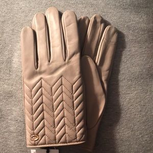 Coach leather gloves